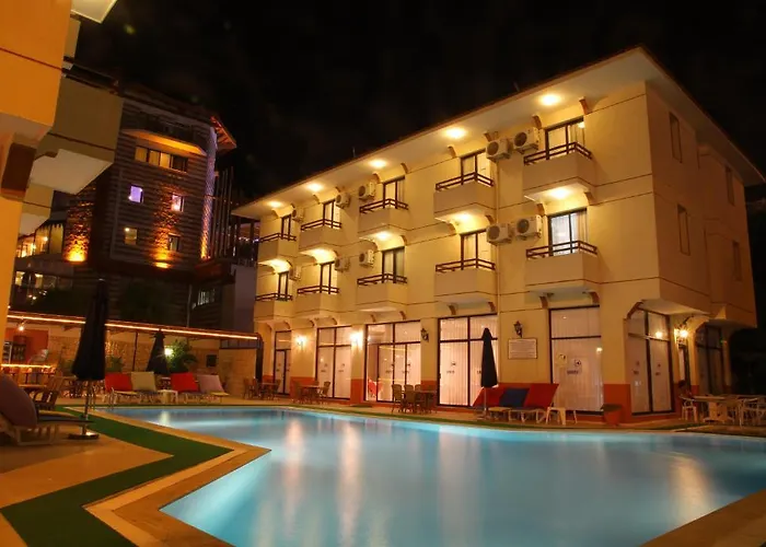 Kanarya Otel 3*