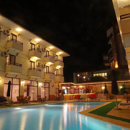 Hotel Kanarya 3*