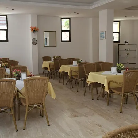 Hotel Kanarya 3*