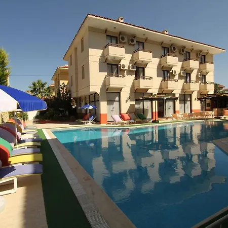 Hotel Kanarya 3*