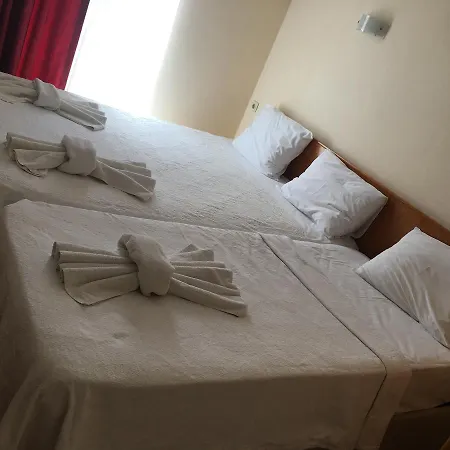 Hotel Kanarya 3*